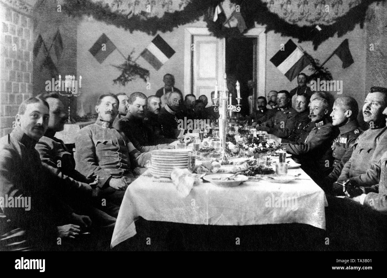 On the left side of the table (7th front) Maximilian Egon II Prince of Fuerstenberg. On the right side (6. front), diagonally opposite Prince Fuerstenberg, Prince Joachim of Prussia. The Austro-Hungarian Corps commander and General Koevess von Koeveshaza was also present at the table. Stock Photo
