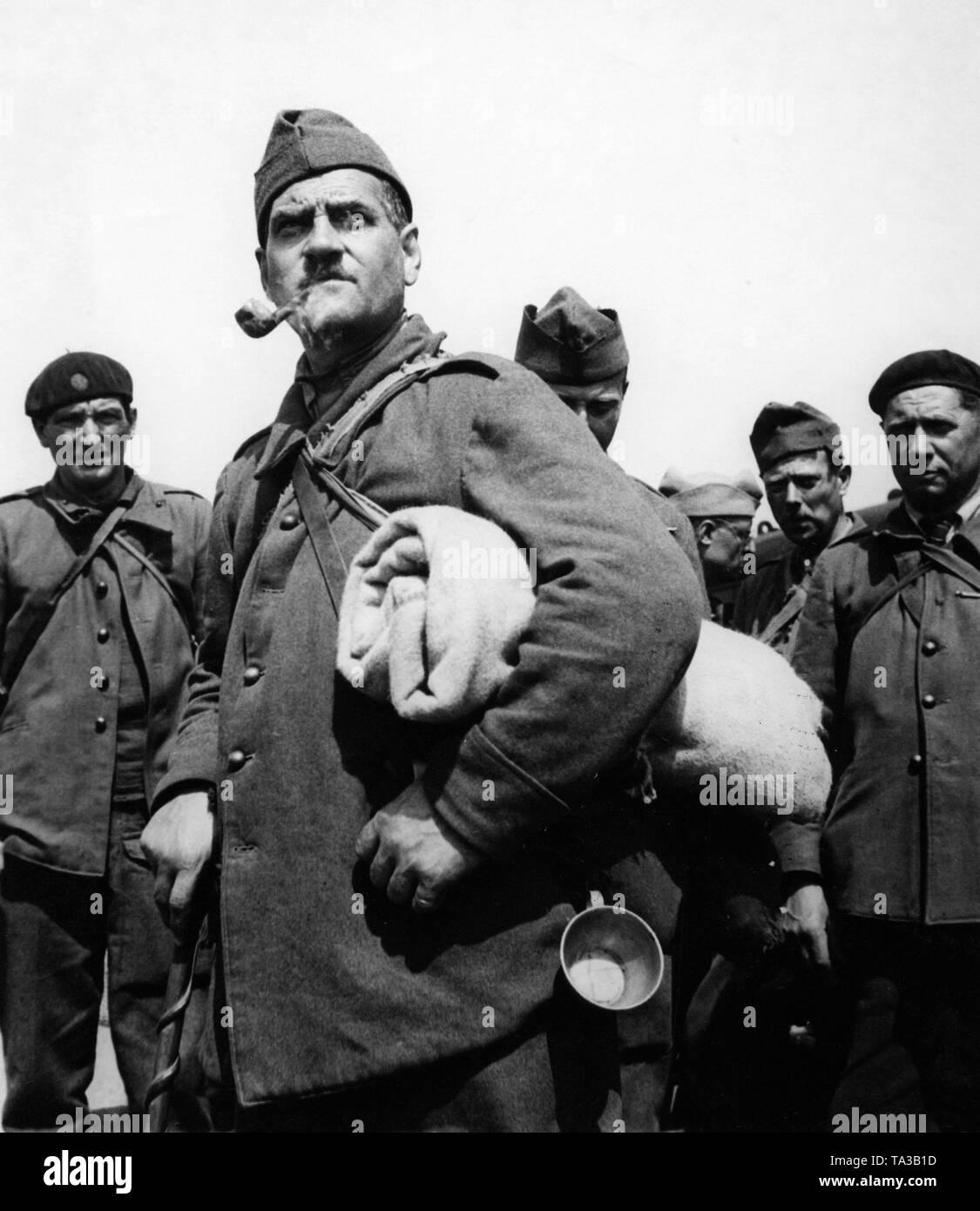 Soldiers who have already participated in the First World War will be released from German captivity. Here, on their arrival in Chalon sur Marne. Stock Photo