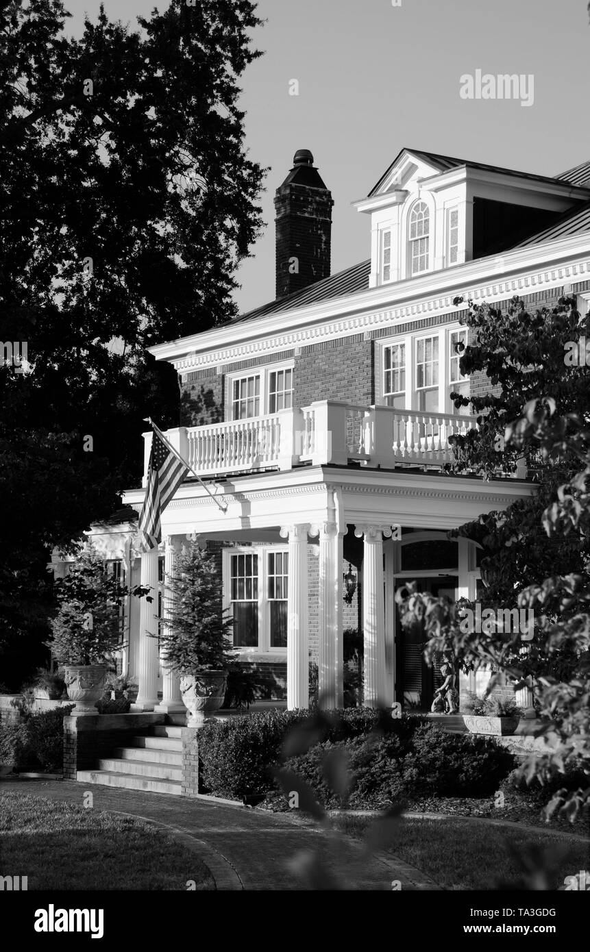 Small town usa Black and White Stock Photos & Images - Alamy