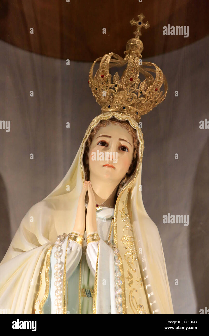 Notre Dame de Fatima. Crypte. Basilique Notre-Dame de Fourvière. Lyon. Our Lady of Fatima. Crypt. Basilica of Notre-Dame de Fourvière. Lyon. Stock Photo