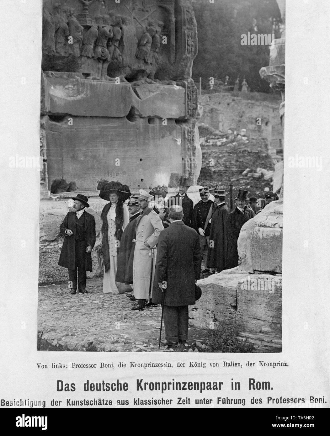 During their stay in Rome, the German Crown Prince Couple, visited the Forum Romanum accompanied by the Italian King and led by Prof. Boni. From left: Prof. Boni, Crown Princess Cecilie von Mecklenburg, King Victor Emanuel III of Savoy, Crown Prince Wilhelm of Prussia. Stock Photo