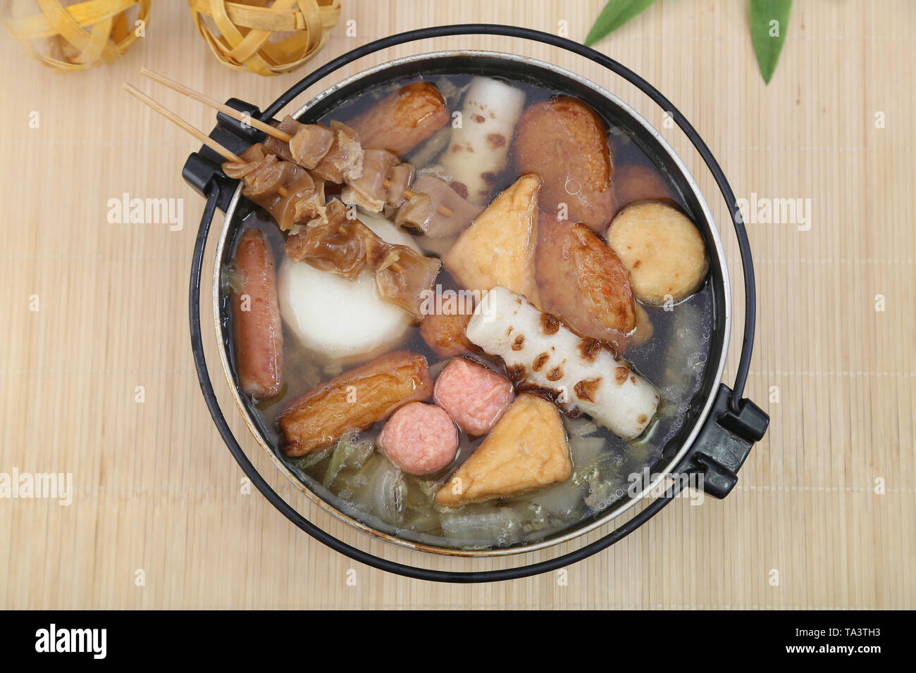 https://c8.alamy.com/comp/TA3TH3/oden-japanese-one-pot-dish-TA3TH3.jpg