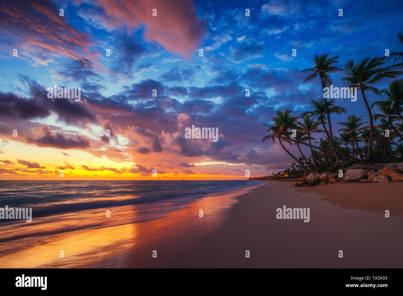 Landscape of paradise tropical island beach, sunrise shot. Stock Photo