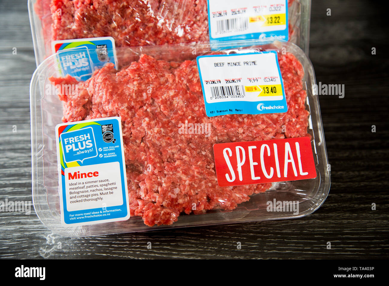 Packet of beef mince hires stock photography and images Alamy