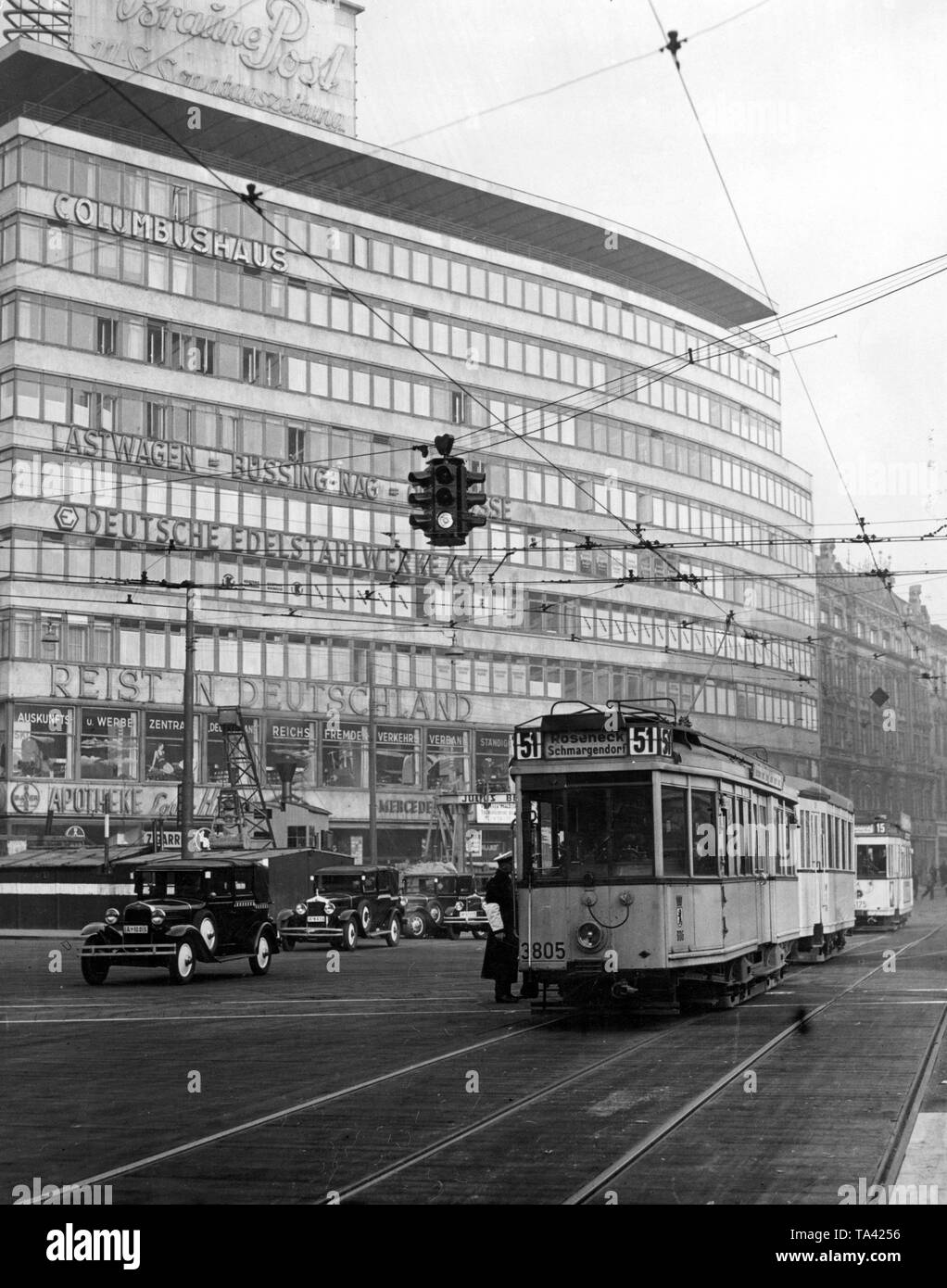View of Potsdamer Platz with the Columbus Haus in the background. In the place of the 'traffic tower' a traffic light was mounted. Stock Photo