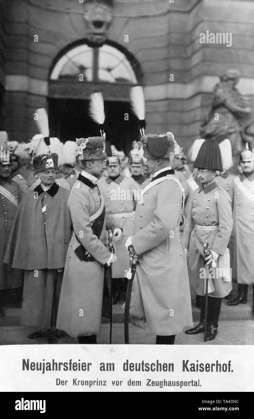 Crown Prince Wilhelm of Prussia (1st row left) with his brothers Friedrich Eitel (1st row right) and Prince August Wilhelm (2nd row right) in front of the Zeughaus. Stock Photo