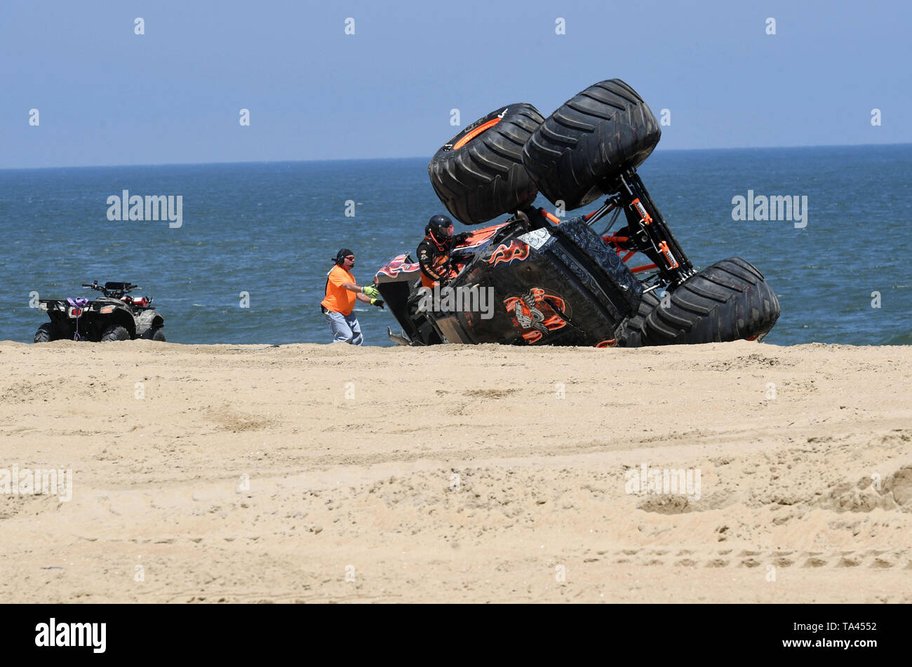 May 18, 2019 PUNGO OFFROAD MONSTERS ON THE BEACH bring the big trucks