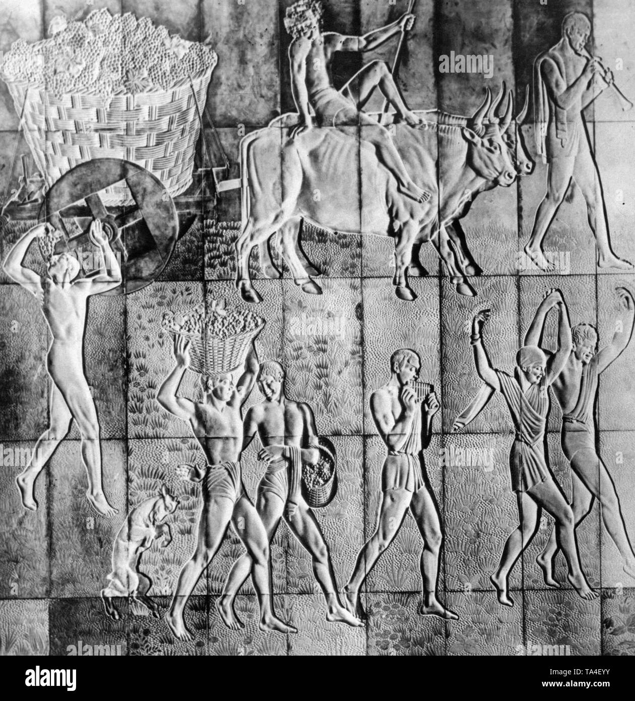 The relief 'Pecheurs Egyptiens' in the smoking room of the first class aboard the passenger ship 'Normandie'. Stock Photo