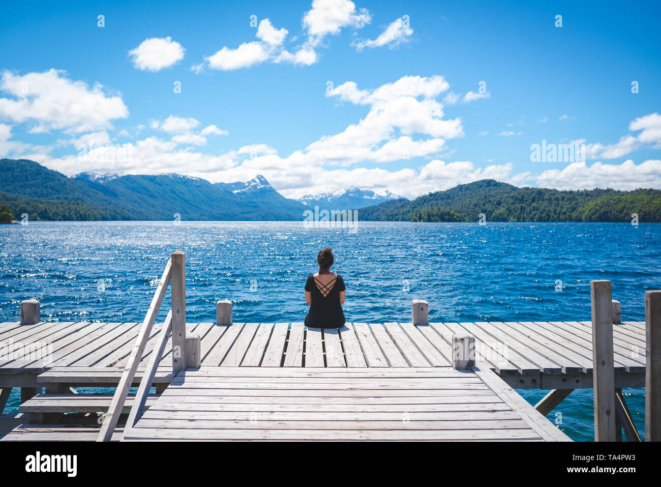 Lago espejo hi-res stock photography and images - Alamy