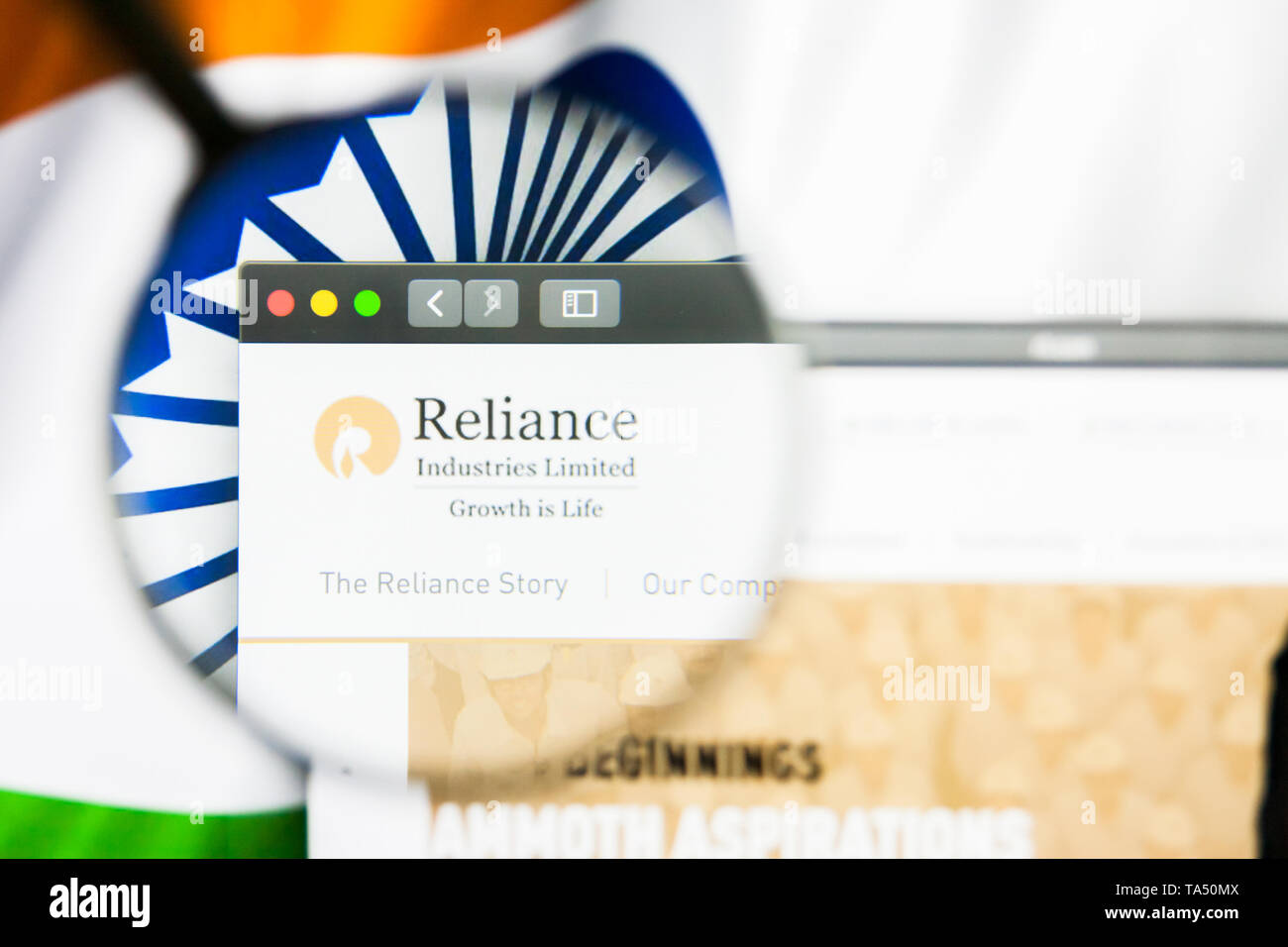 New York, New York State, USA - 21 May 2019: Illustrative Editorial of indian company Reliance Industries website homepage. Reliance Industries logo v Stock Photo