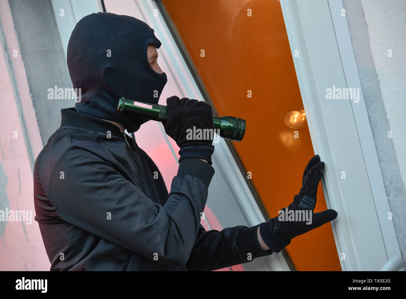 Burglar Symbolfoto, Einbrecher Symbolfoto Stock Photo