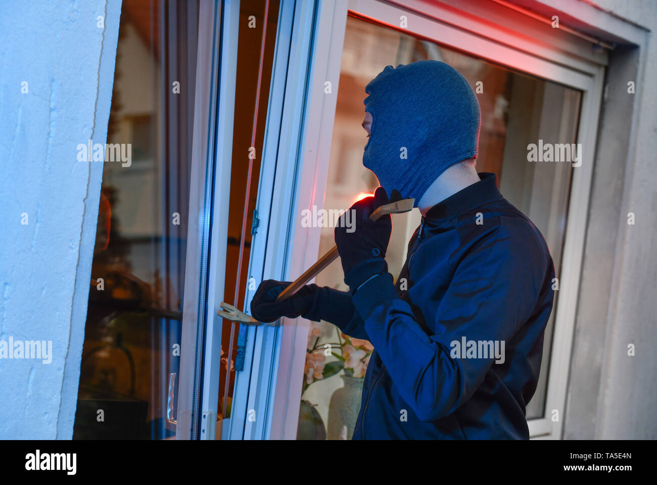 Burglar Symbolfoto, Einbrecher Symbolfoto Stock Photo