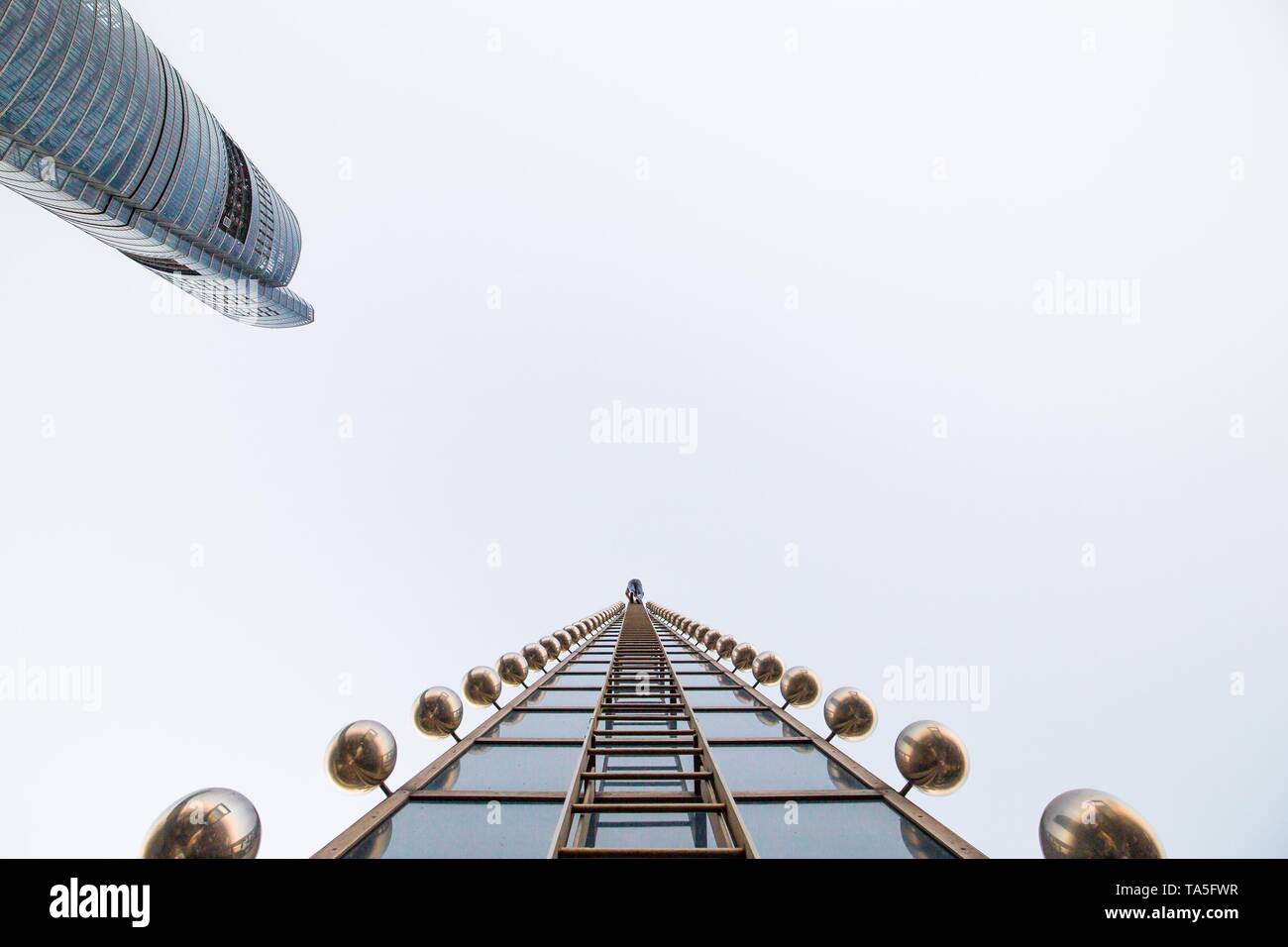 Climbing one of the tallest buildings in the world Stock Photo Alamy