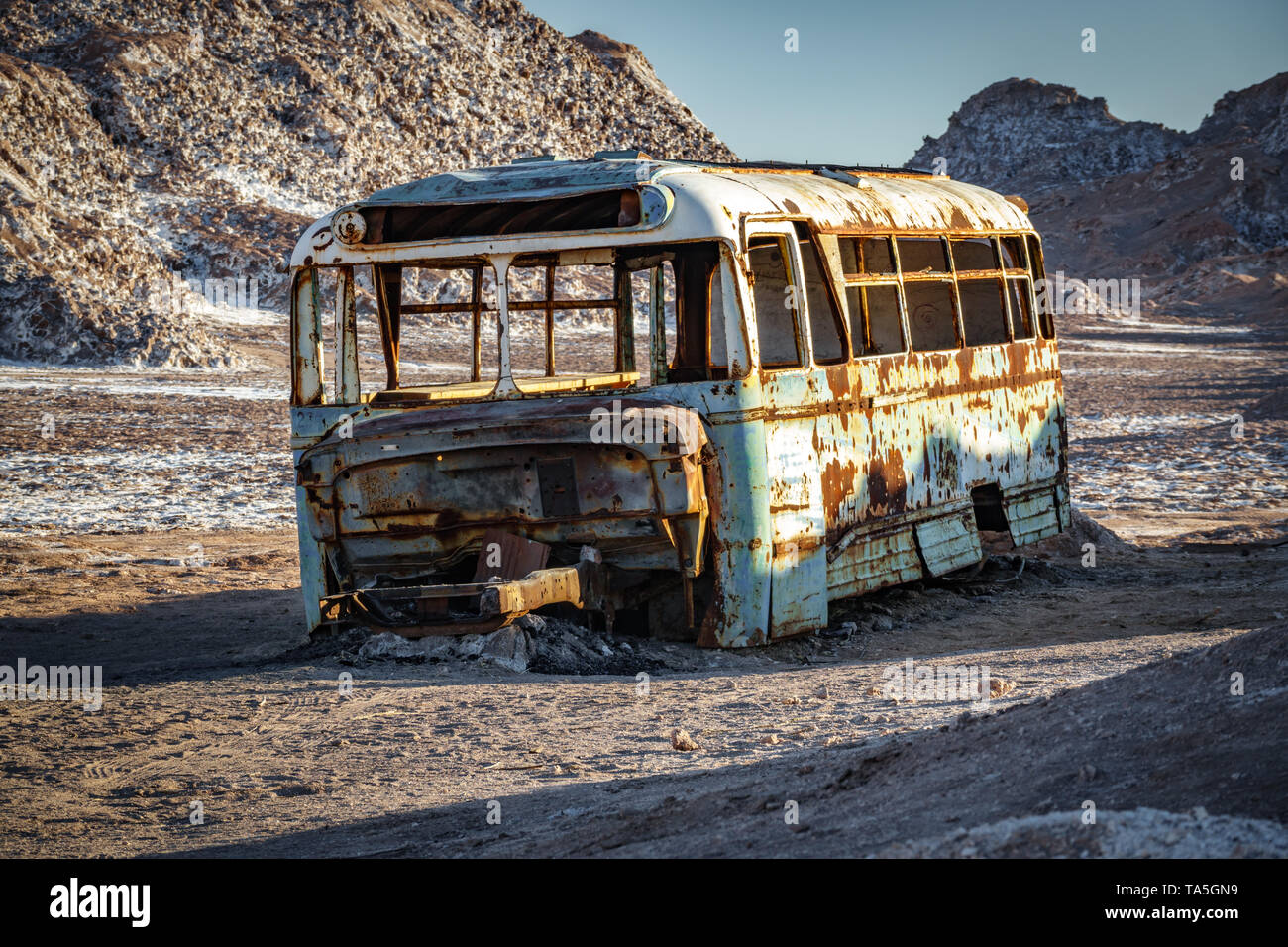 Abandoned bus in the desert of Atacama, Chile Stock Photo