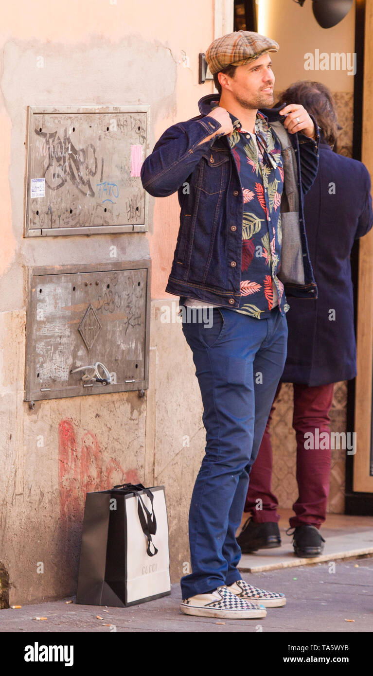 Brett dalton hi-res stock photography and images - Alamy