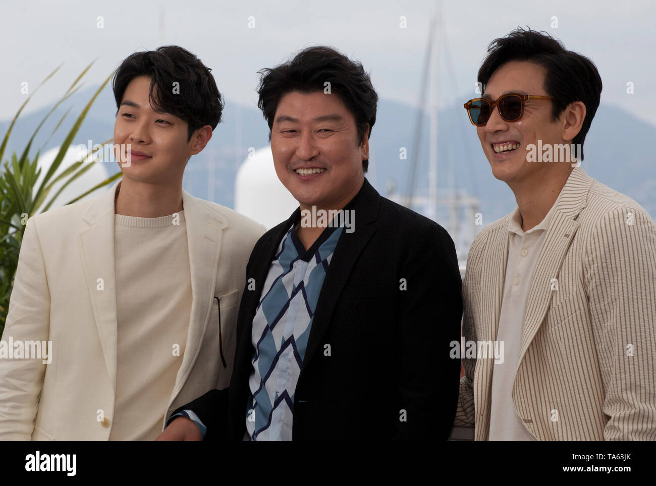 Cannes, France. 22nd May, 2019. Song Kang-ho, Choi Woo-shik and Lee Sun-gyun at the Parasite film photo call at the 72nd Cannes Film Festival, Wednesday 22nd May 2019, Cannes, France. Photo Credit: Doreen Kennedy/Alamy Live News Stock Photo