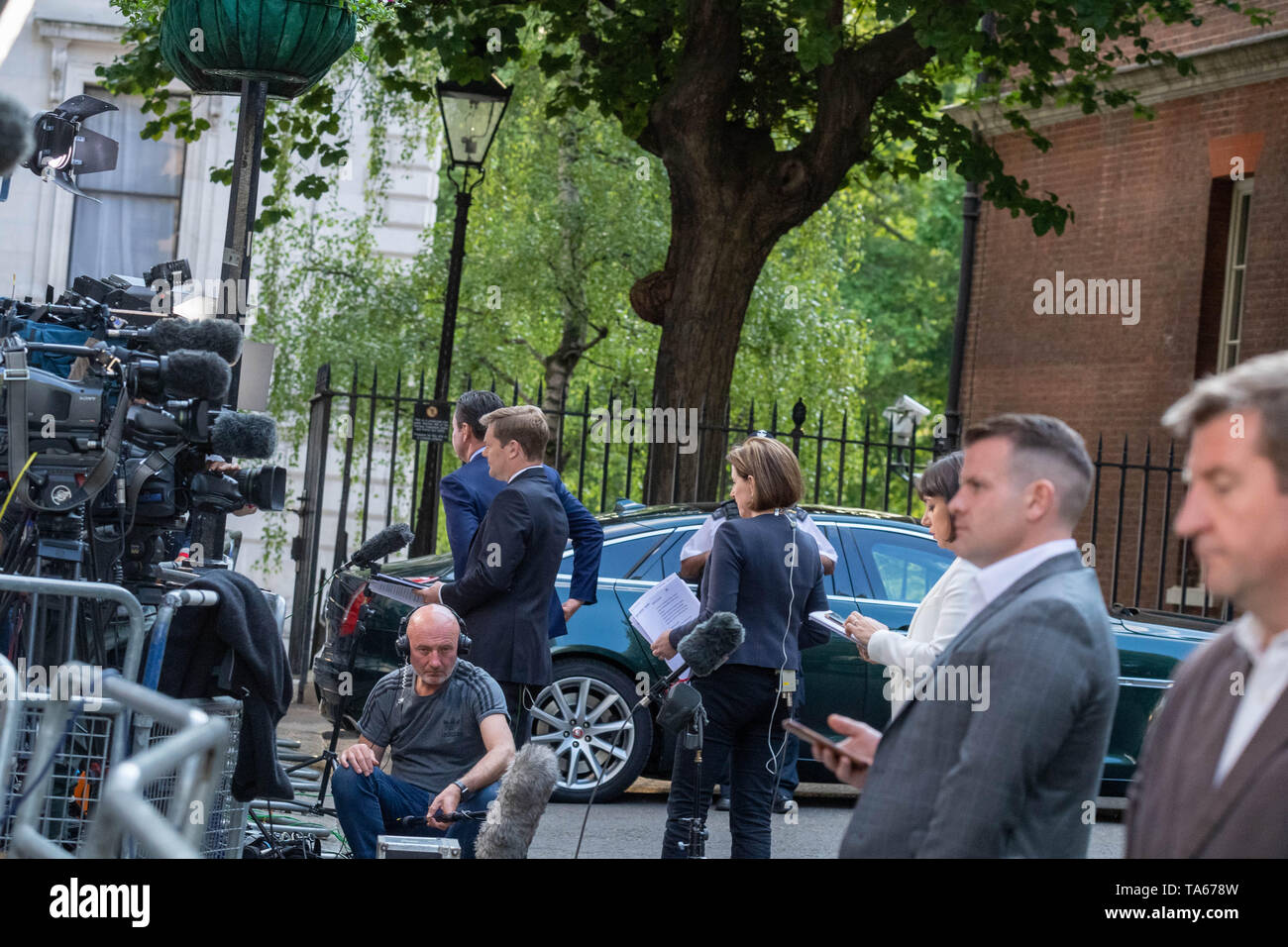 London 22nd May 2019,  More than twenty camera crews and commentators descended on Downing Street amid rumours of a resignation announcement by Theresa May MP PC, Prime Minister,  These rumours were subsequently denied by the Chief Whip.  Credit Ian Davidson/Alamy Live News Stock Photo