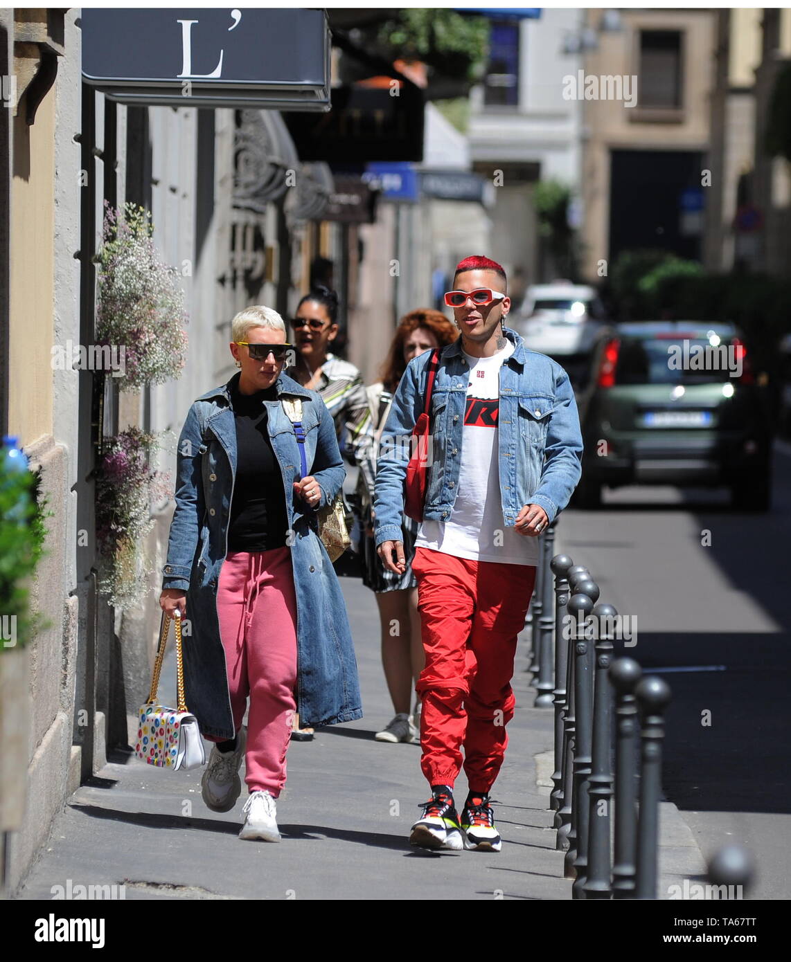 Milan, Sfera It took a lunch with a mysterious girl The rapper SFERA  EBBASTA caught lunch with a mysterious girl in a well-known restaurant in  the center. As soon as he notices