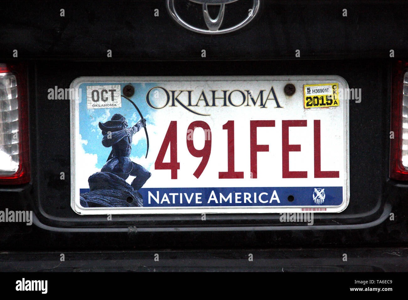 Oklahoma ARCHER Native America License Plate INDIAN BOW ARROW 
