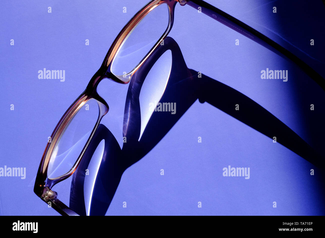 Purple shadow hi-res stock photography and images - Alamy