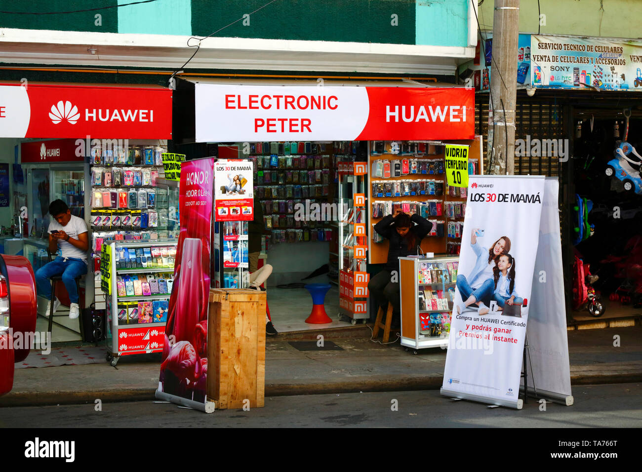 Electronic Peter Huawei shop in contraband electronics market area, La Paz, Bolivia Stock Photo