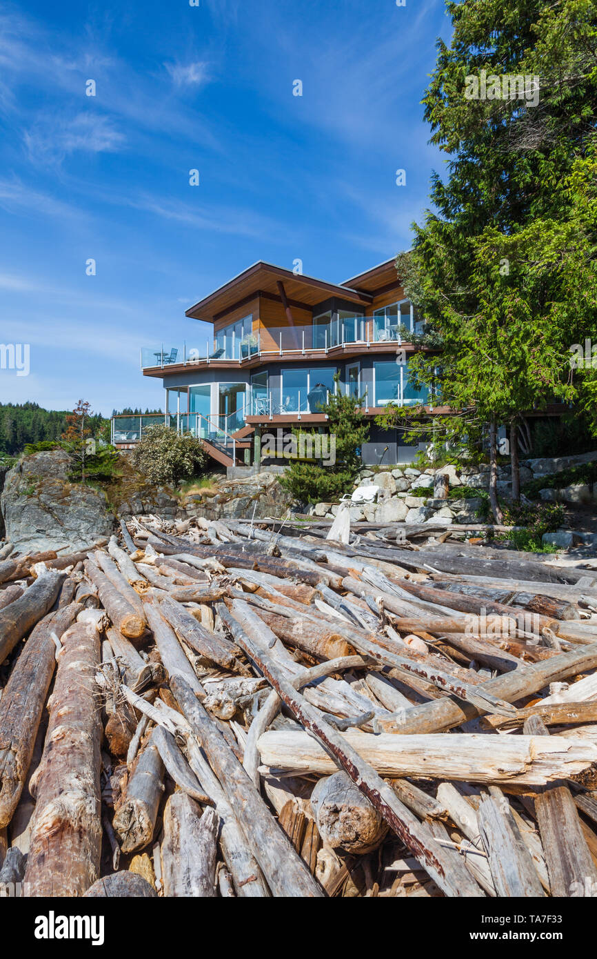 Pointhouse Suites luxury bed and breakfast on the Sunshine Coast of British Columbia Stock Photo