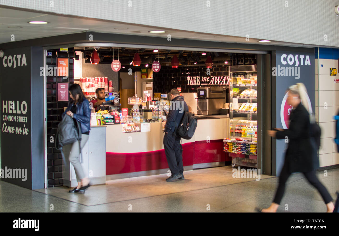 Costa coffee take away shop in London Cannon street station Stock Photo