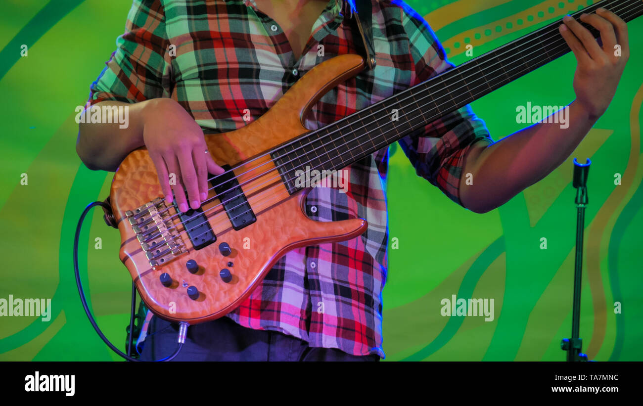 Bass guitar player hires stock photography and images Alamy