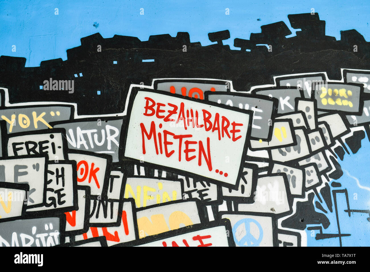 Graffiti, payable rents, Kottbusser gate, cross mountain, Berlin, Germany, Bezahlbare Mieten, Kottbusser Tor, Kreuzberg, Deutschland Stock Photo