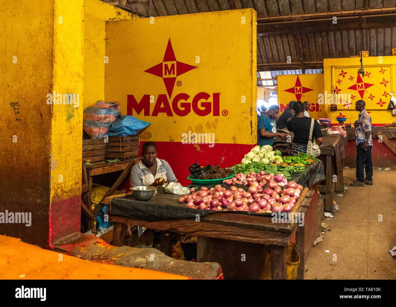 African indoor market, Poro region, Korhogo, Ivory Coast Stock Photo