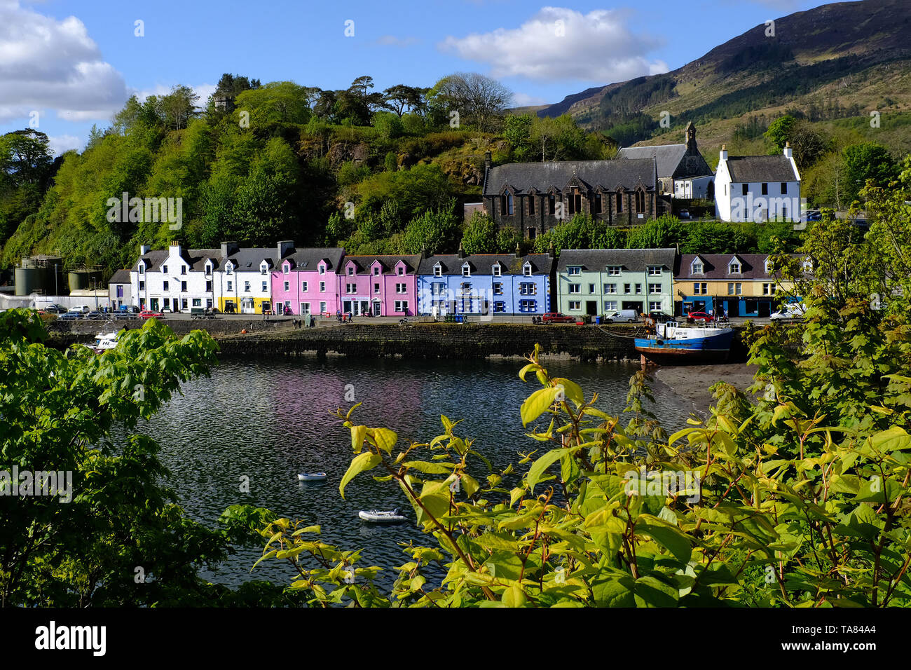 Isle of Skye, colored houses in Portree Scotland May 8th 19th. Trip across Scotland Foto