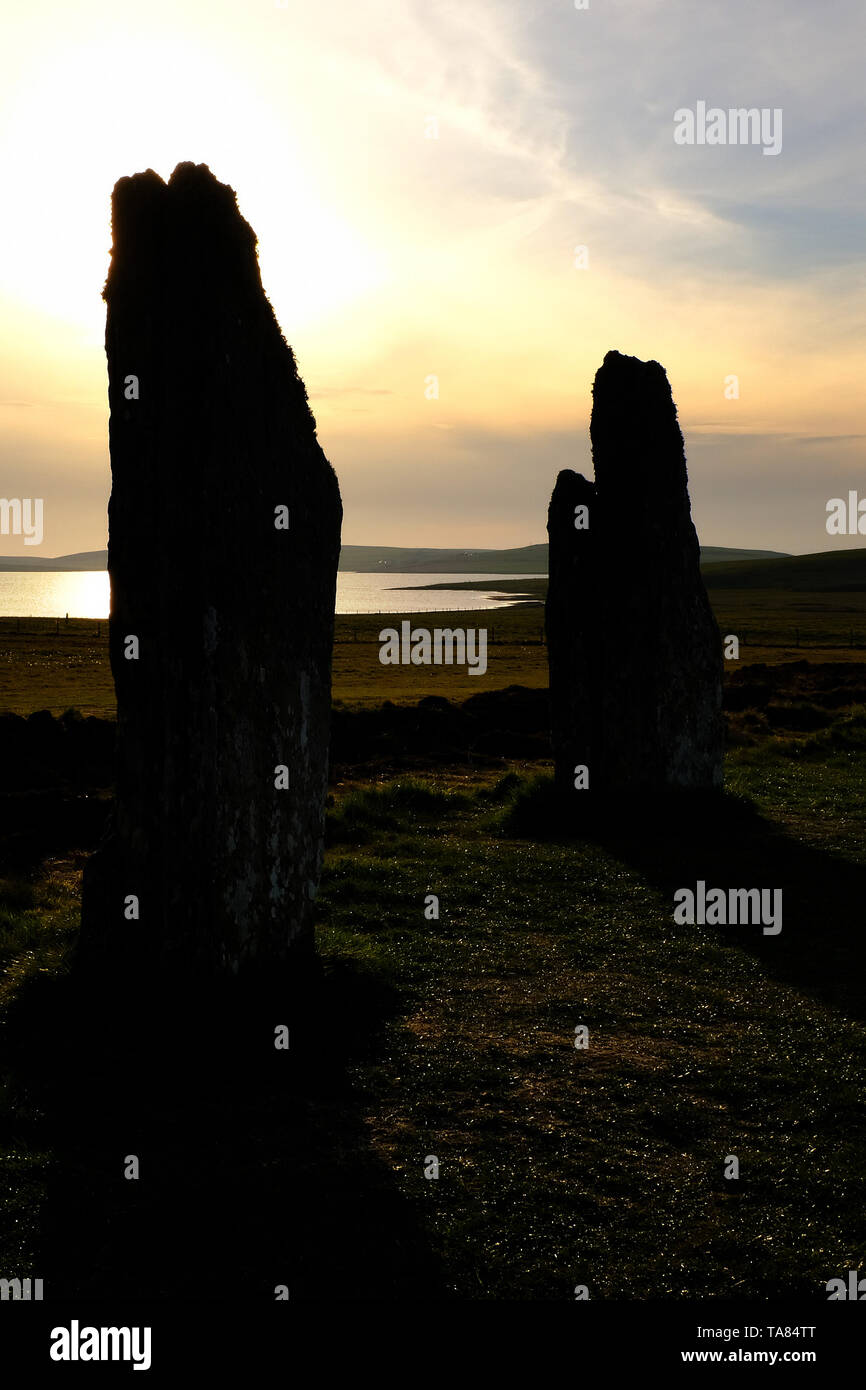 Orkney Islands, Mainland, the Neolithic standing stones of the Ring of Brodgar at sunset Scotland May 8th - 19th. Trip across Scotland Foto Samantha Z Stock Photo