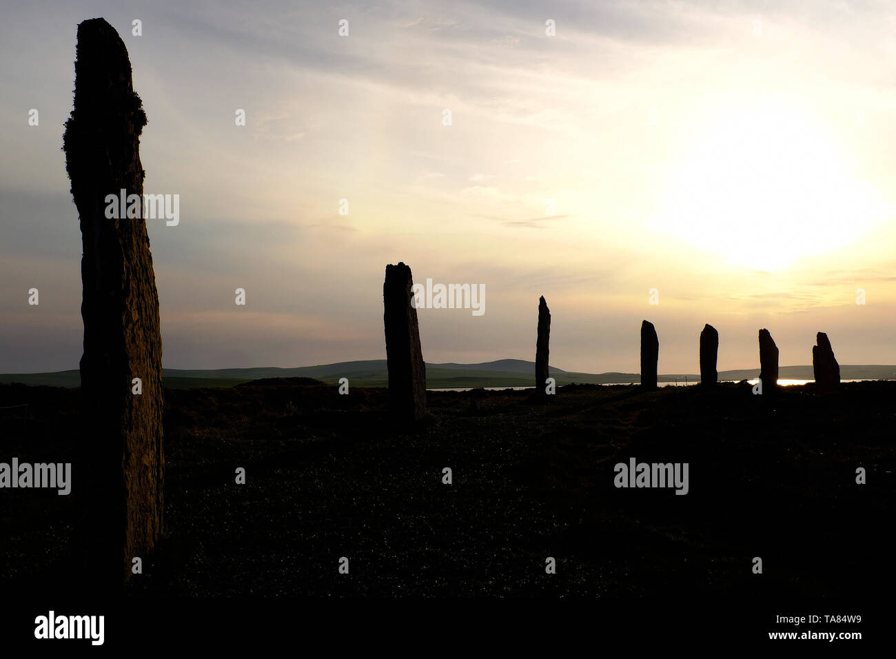 Orkney Islands, Mainland, the Neolithic standing stones of the Ring of Brodgar at sunset Scotland May 8th - 19th. Trip across Scotland Foto Samantha Z Stock Photo
