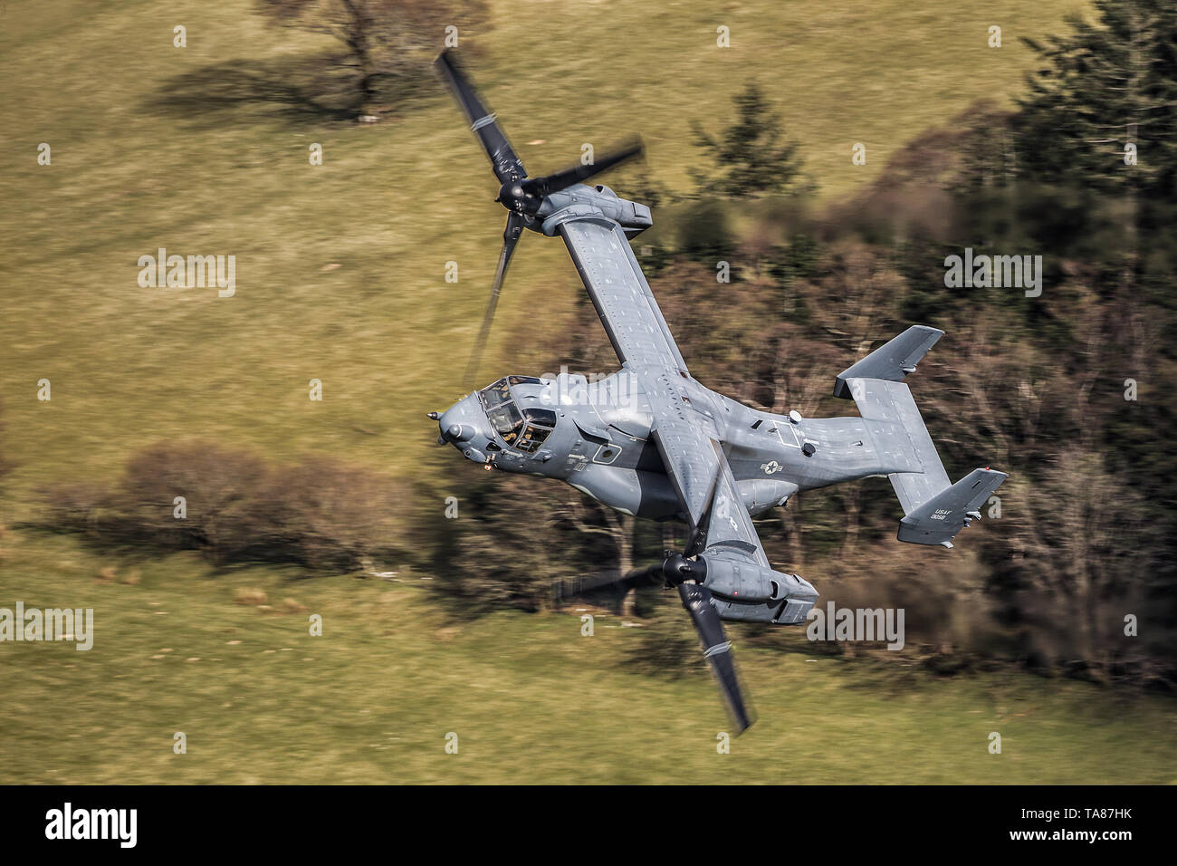 A Bell Boeing V-22 Osprey Flying through the Mach Loop In Wales, UK Stock Photo