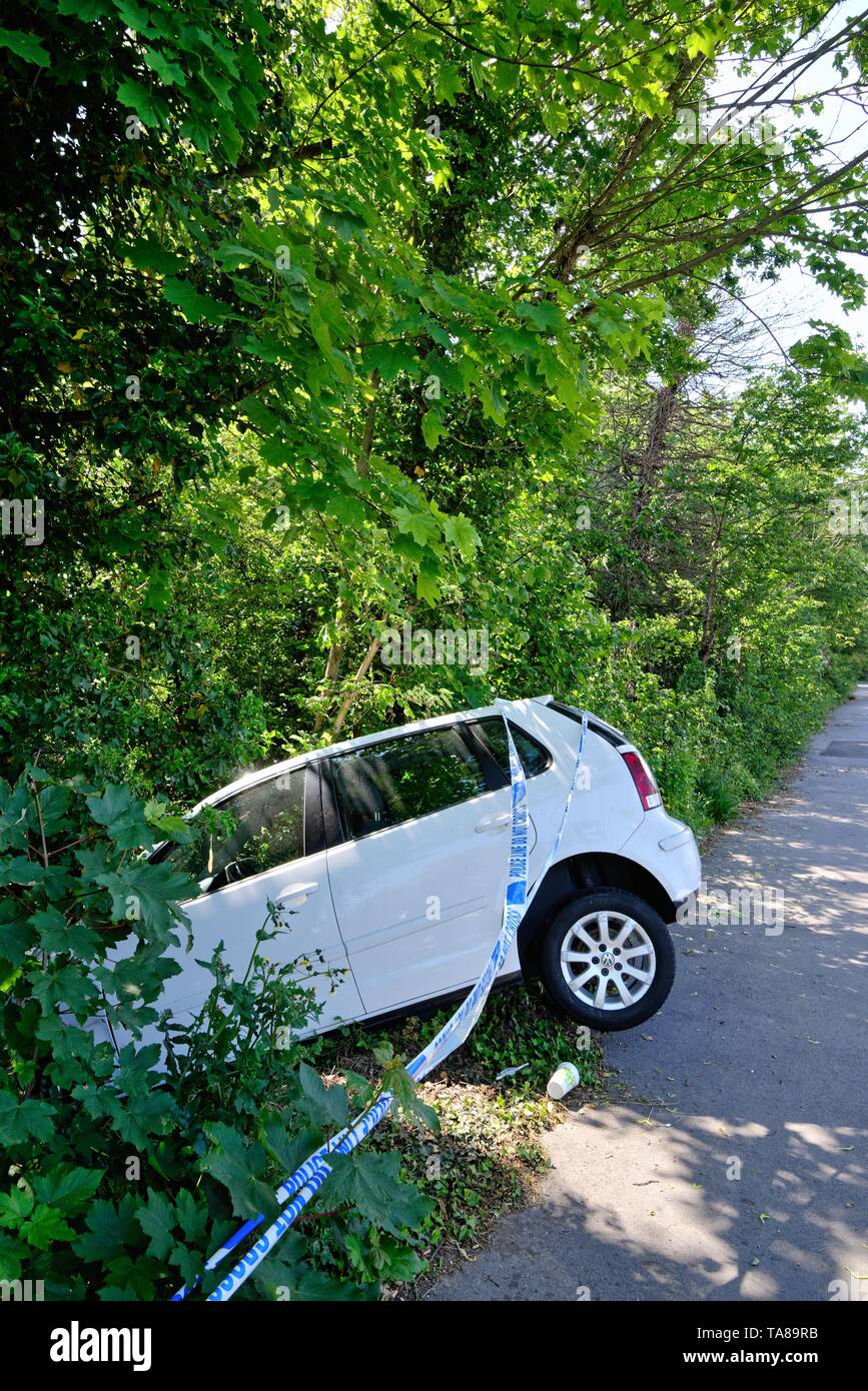 Nose down in ditch hires stock photography and images Alamy