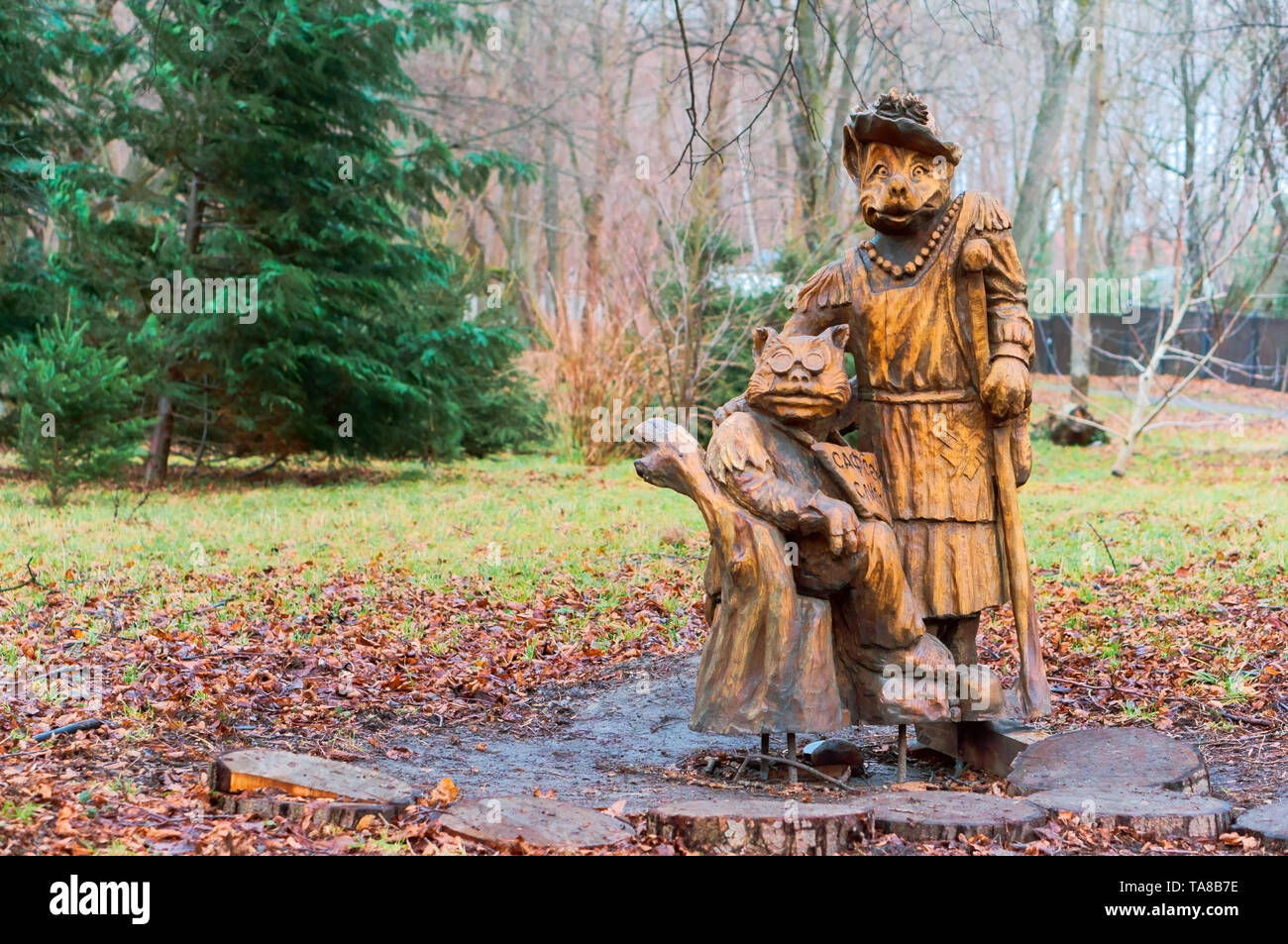 wooden sculpture in the Park, cat Basilio and Fox Alice, Yantarny village, Kaliningrad region, Russia, January 20, 2019 Stock Photo