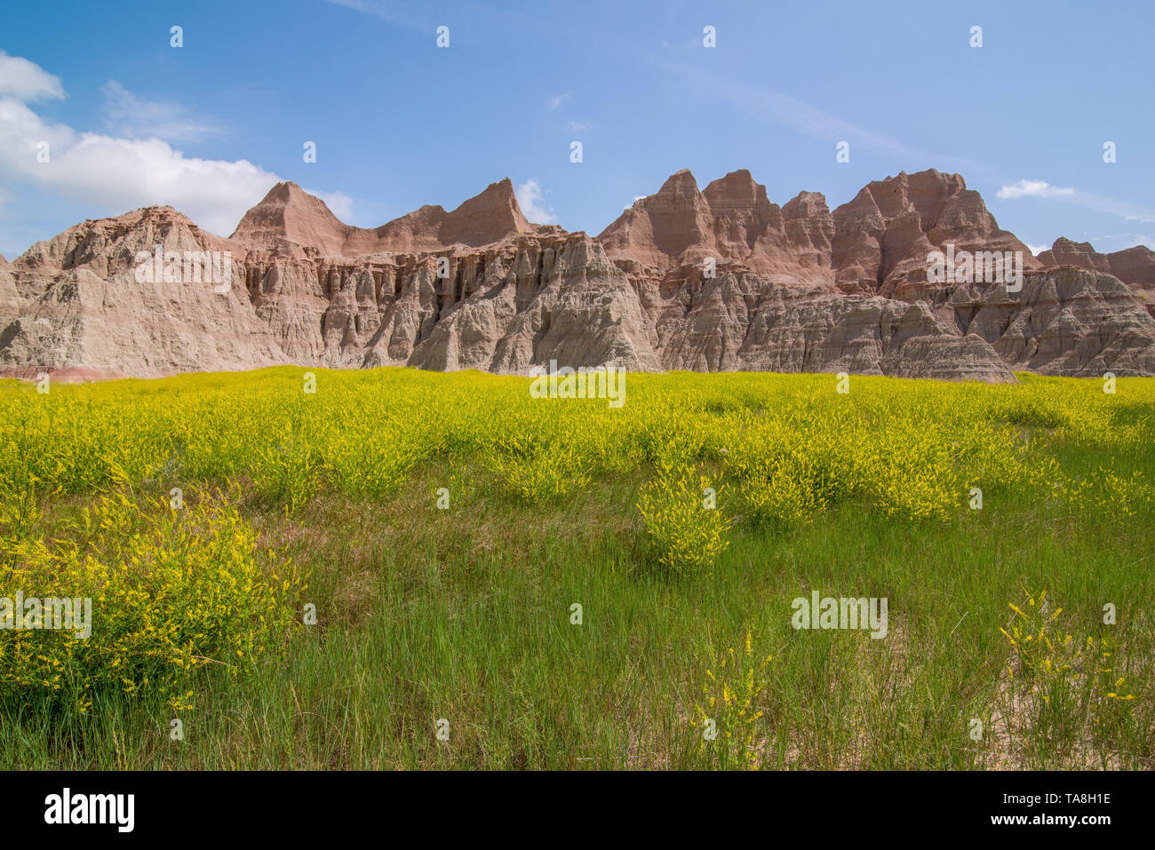Grassland Rocks Badlands National Park - Landscape of grasslands and eroded rock ...