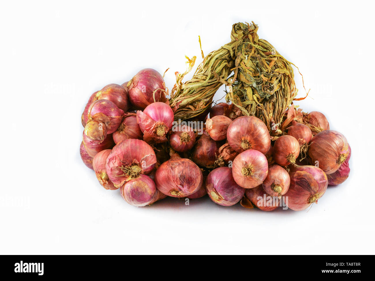 Bunch of shallots 27928331 PNG