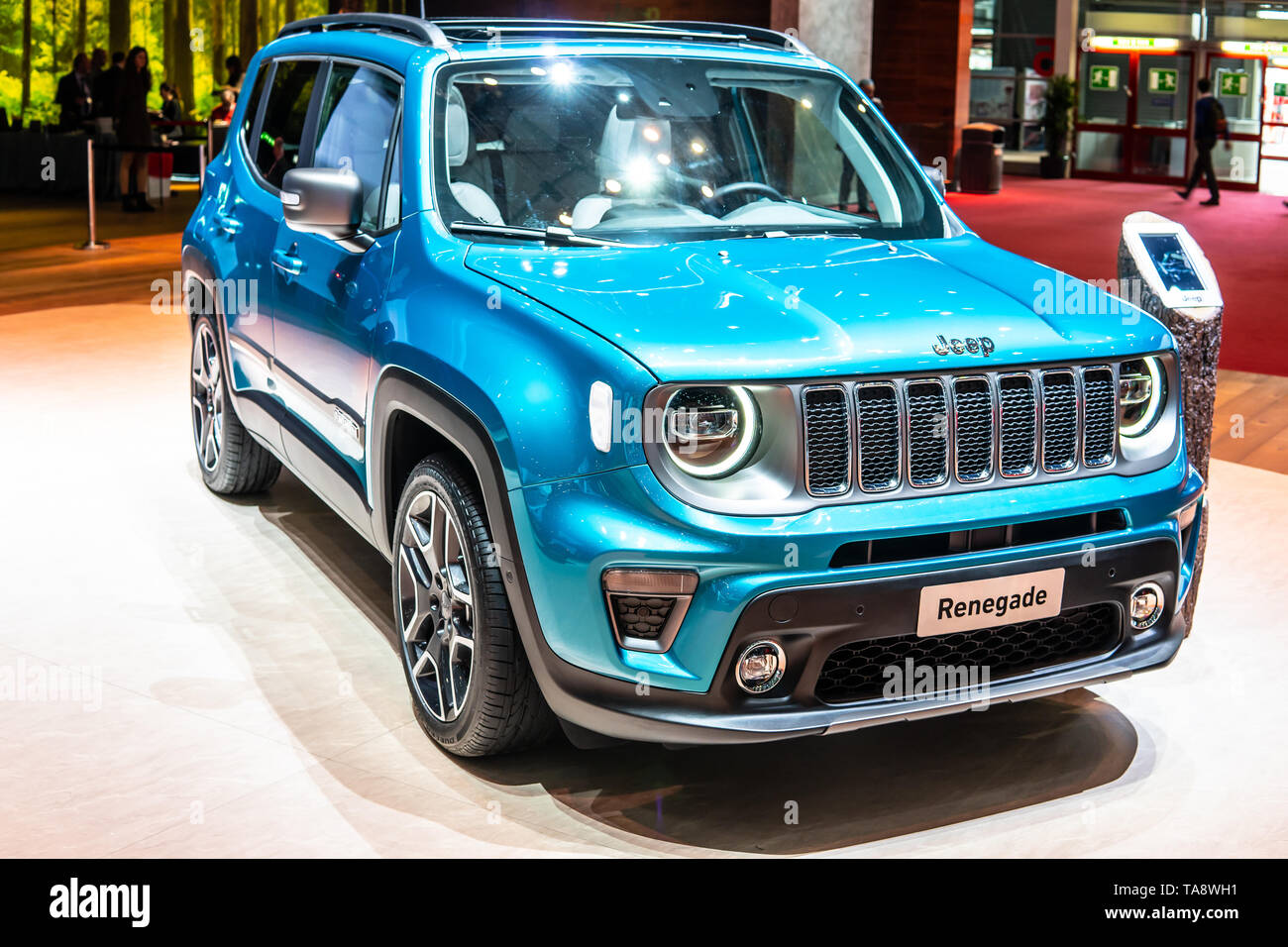 Geneva Switzerland March 06 19 Metallic Blue Jeep Renegade At Geneva International Motor Show Subcompact Crossover Suv Produced By Jeep Stock Photo Alamy Geneva Switzerland March 06 19 Metallic Blue Jeep Renegade At Geneva International Motor Show Subcompact Crossover Suv Produced By Jeep Stock Photo Alamy