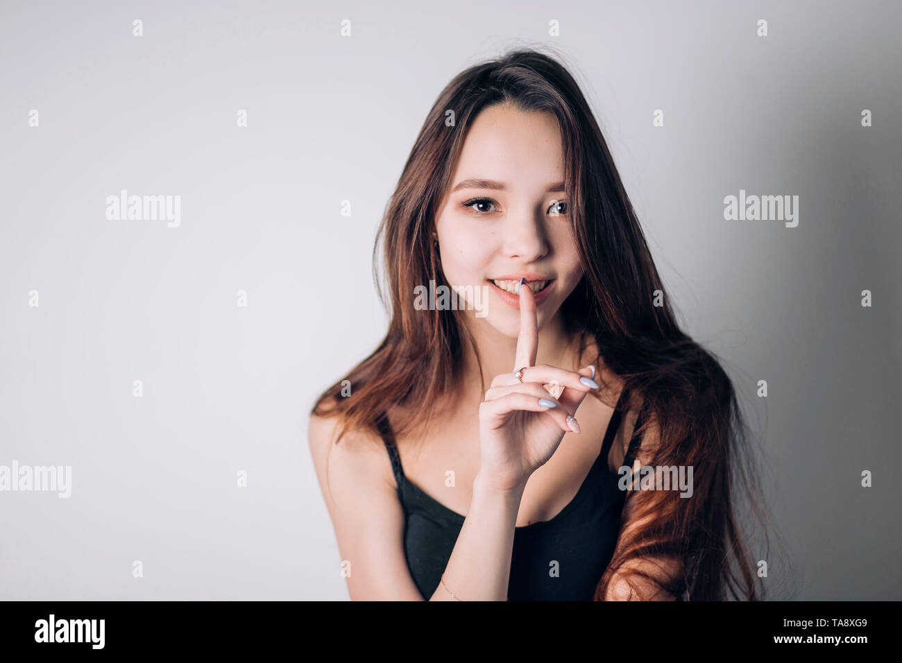 Woman says shh hi-res stock photography and images - Alamy