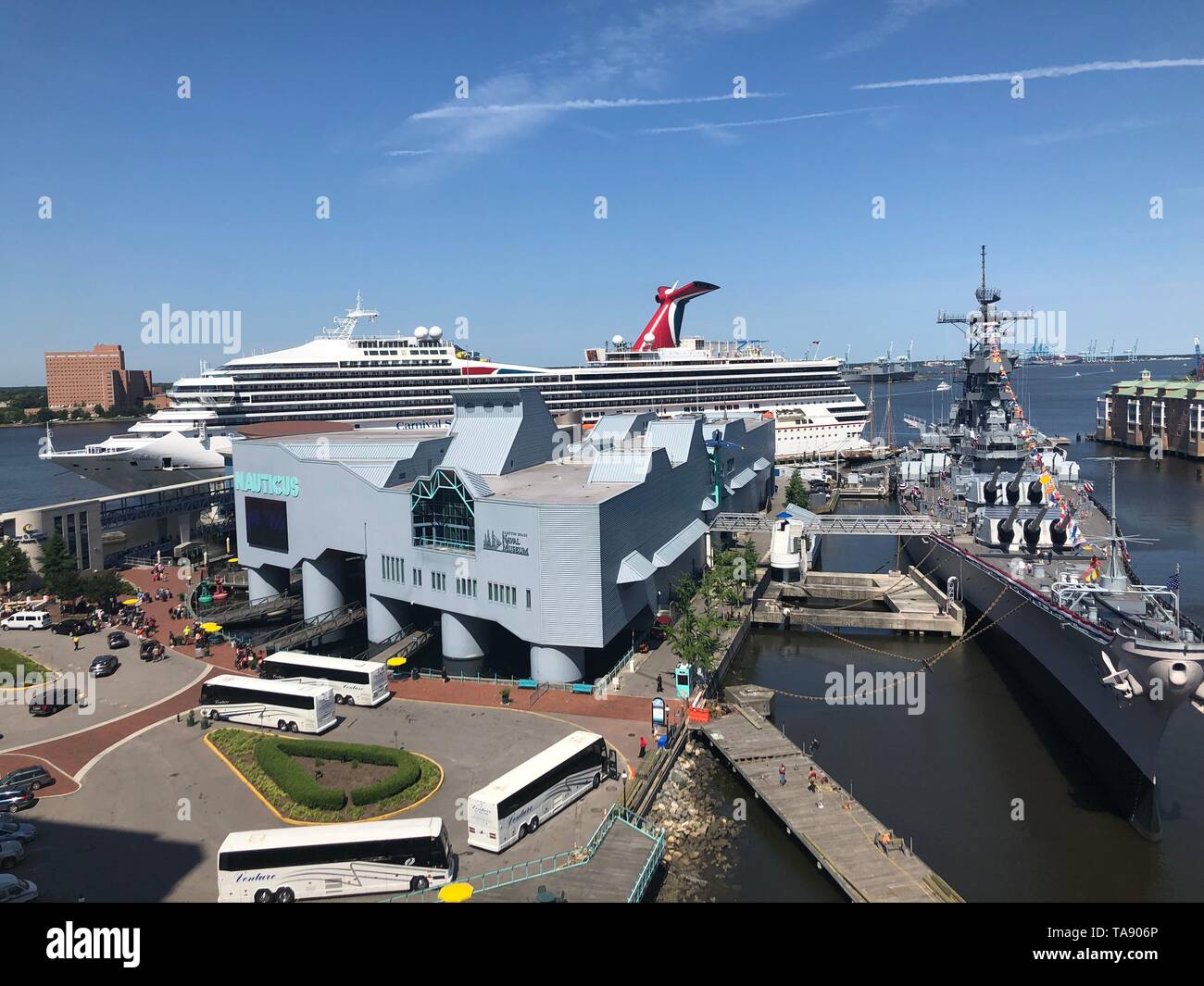 Hampton roads naval museum hi-res stock photography and images - Alamy