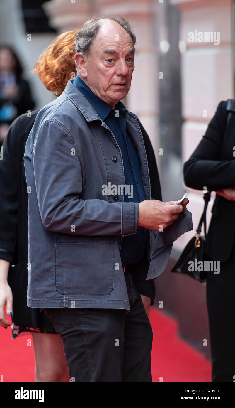 Alun Armstrong attends ’The Lehman Trilogy' play Press night, Piccadilly Theatre, Denman Street. Stock Photo