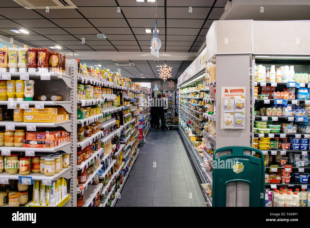 French Grocery Store Paris Stock Photos & French Grocery Store Paris