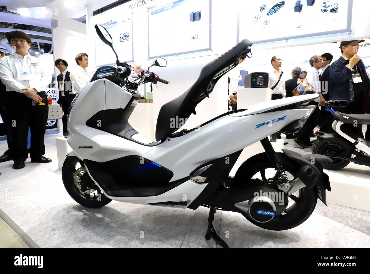 Yokohama, Japan. 22nd May, 2019. Japan's automobile giant Honda Motor  displays an electric scooter "PCX ELECTRIC" which can drive 41km for a  charge at the Automotive Engineering Exposition 2019" in Yokohama, suburban