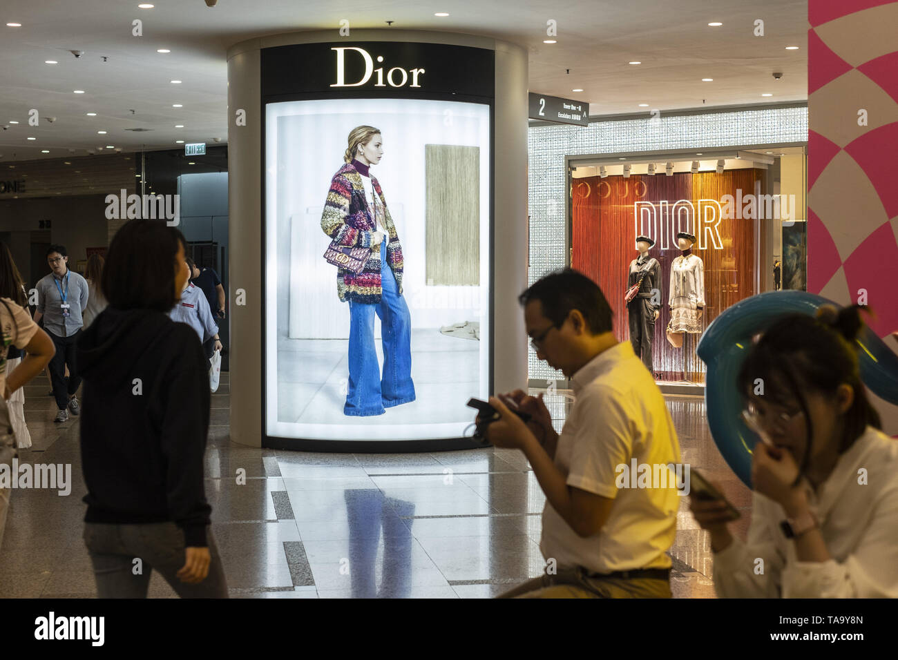 Hong Kong, China. 28th Jan, 2022. French luxury fashion brand Louis Vuitton  (LV) store and logo in Hong Kong. (Credit Image: © Budrul Chukrut/SOPA  Images via ZUMA Press Wire Stock Photo - Alamy