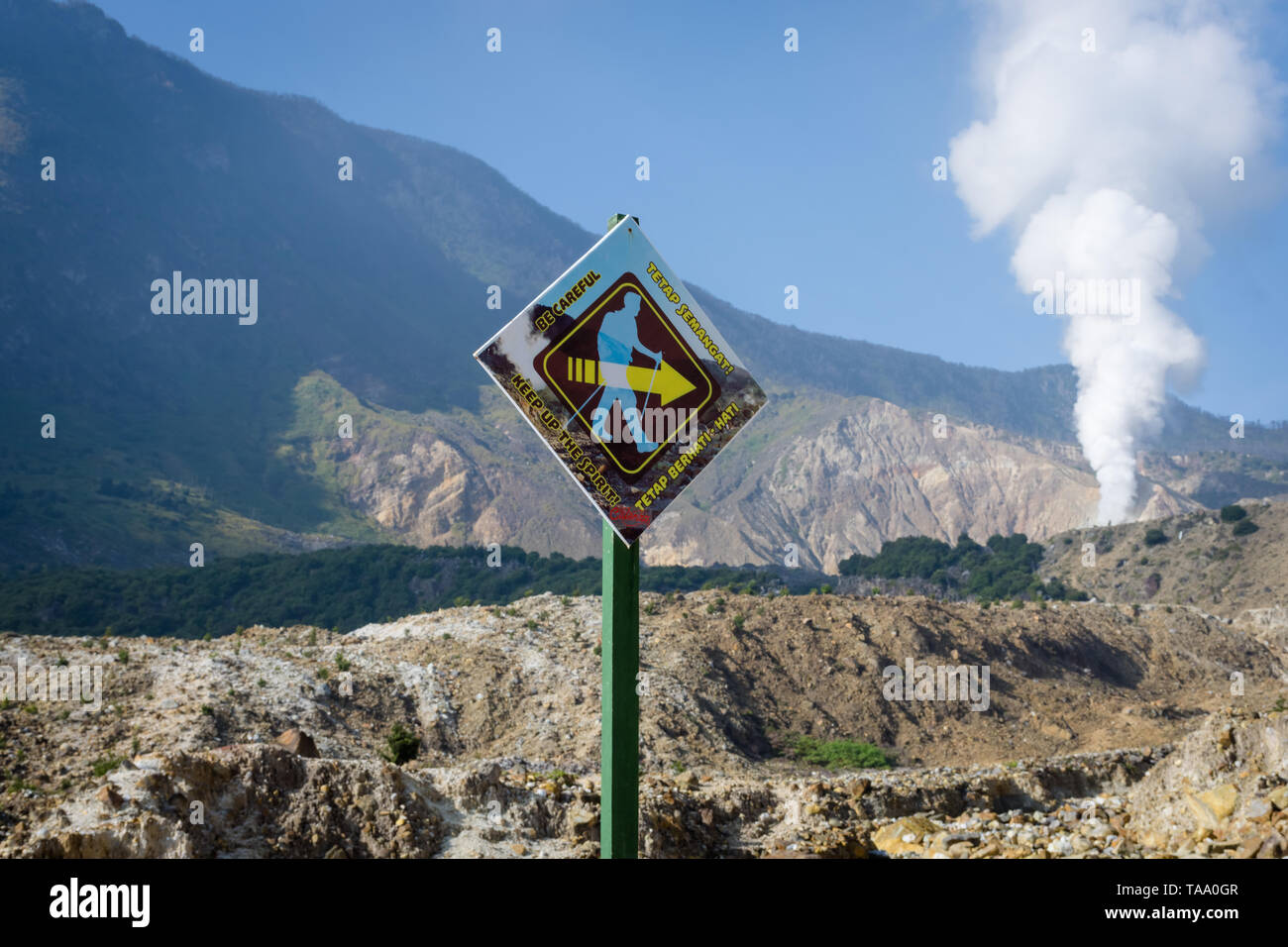 Garut Indonesia August 12 2018 A Sign Be Careful Keep Up The Spirit On The Track Of Mount Papandayan That Encourage Hikers To Keep Their Spir Stock Photo Alamy<script async src=
