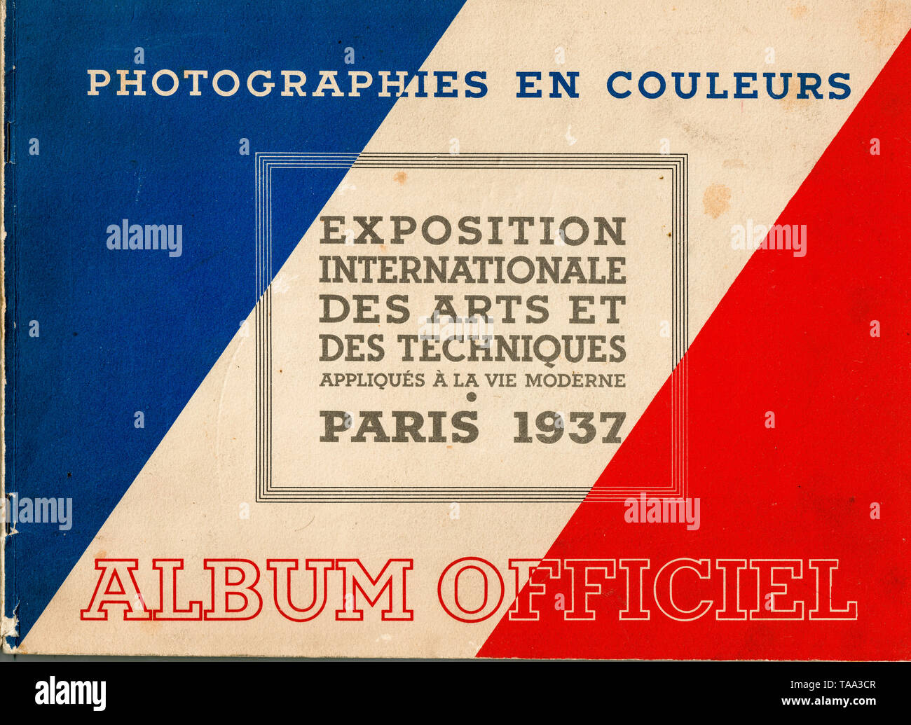 Frontpage of the official photo catalog edited on the occasion of 1937