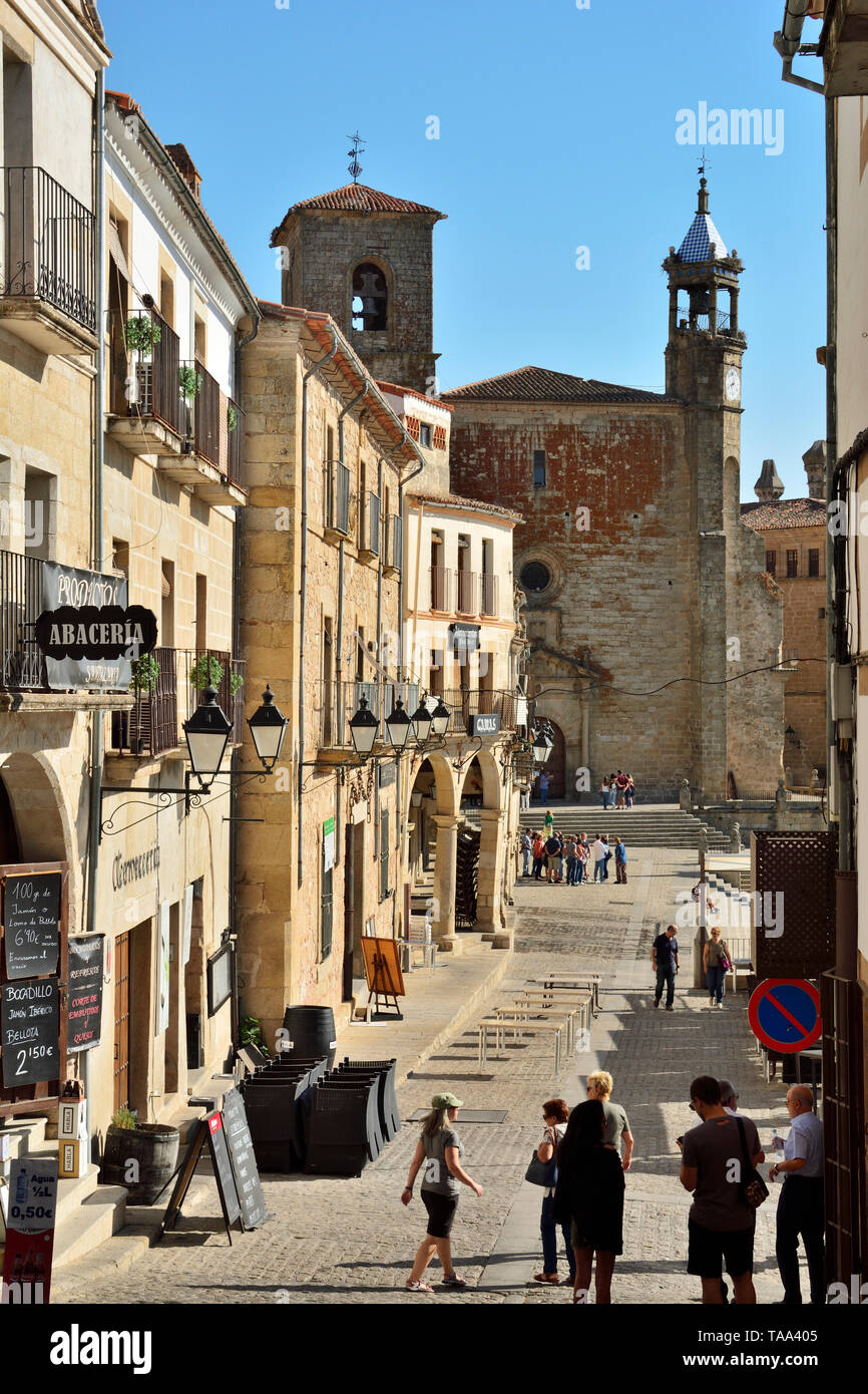 Street scene at the Plaza Mayor with the San Martin Church. Trujillo, Spain Stock Photo