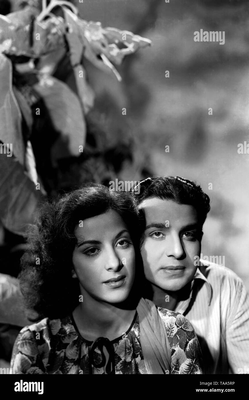 Indian Bollywood film actor actress Karan Dewan and Nargis, India, Asia, 1949 Stock Photo