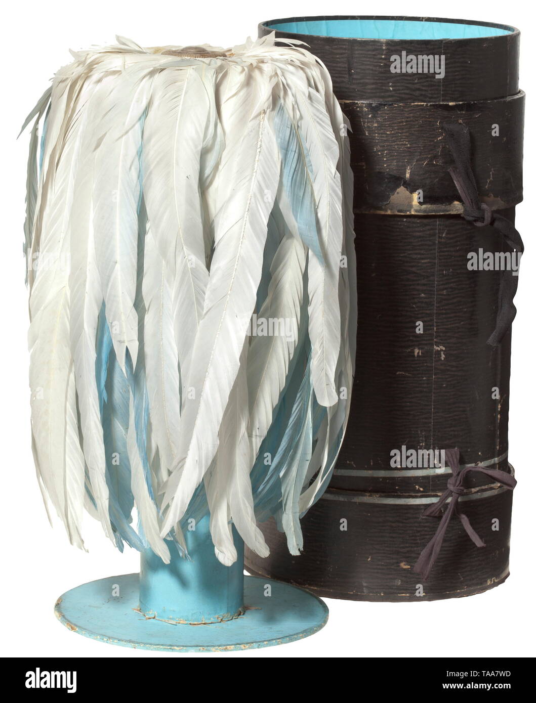 A plume and funnel for the helmet M 1902 and M 1913 One piece white and blue capon feather bush (soiled), silver fluted funnel and protective cardboard box. historic, historical, Bavaria, Bavarian, German, Germany, Southern Germany, the South of Germany, object, objects, stills, militaria, clipping, cut out, cut-out, cut-outs, 20th century, Additional-Rights-Clearance-Info-Not-Available Stock Photo